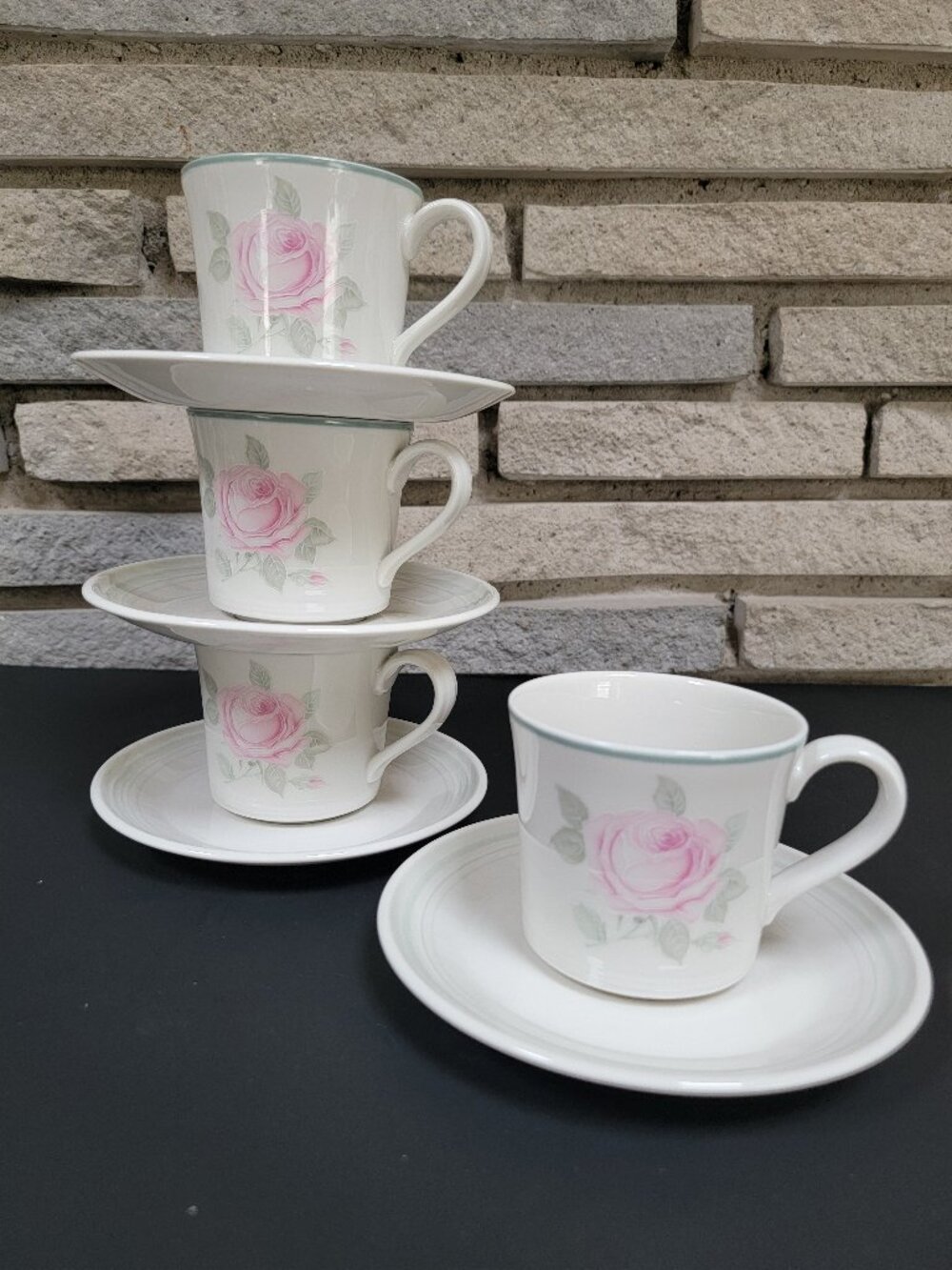 4 Royal Doulton teacup & saucers Fresh Flowers Piccadilly Lambethware pink rose